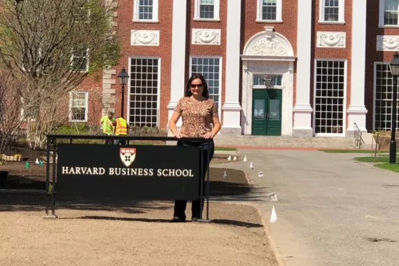 Conheça a Harvard Business School